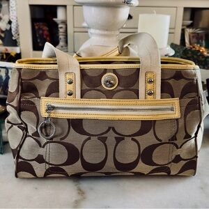 COACH Penelope Signature C Canvas Shopper Tote Bag – Khaki/Yellow Trim F14678